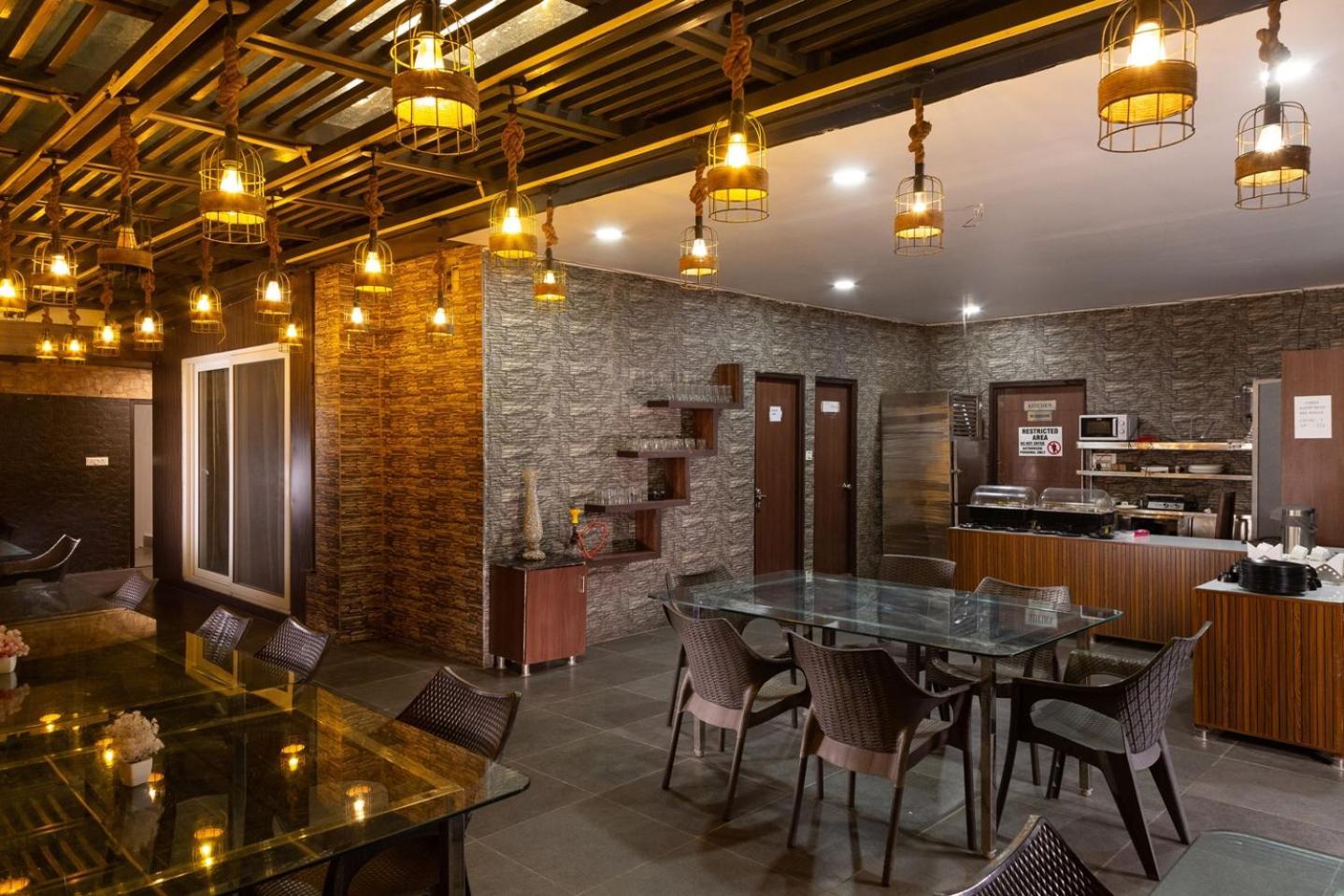 Hotel Park Royale Inn Мусори Екстериор снимка